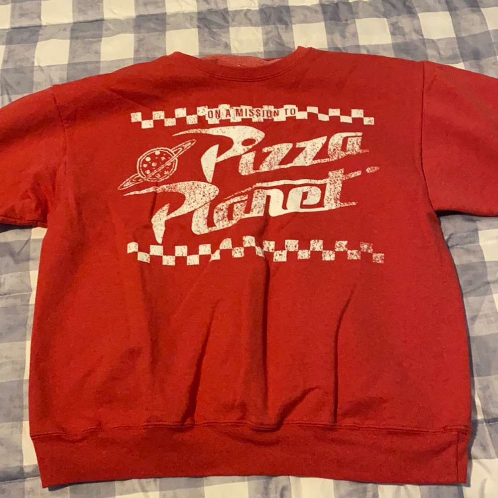 Disney Pizza Planet crewneck L